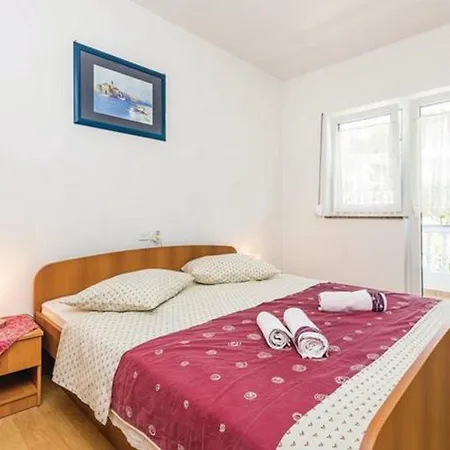 Tina ,pool,garten,grill,excellent Location Close To Rab Apartment *